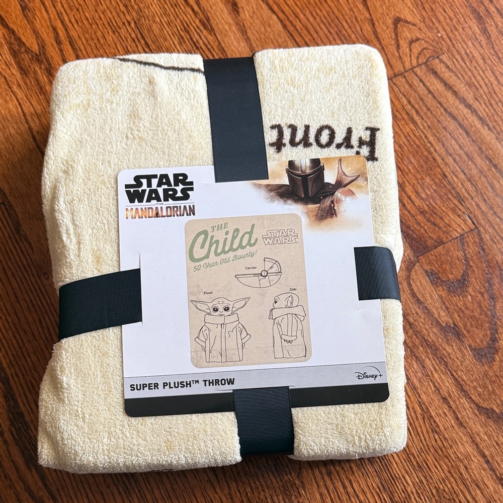 Disney Star Wars The Mandalorian The Child 50 Year Old Bounty Super Plush Throw